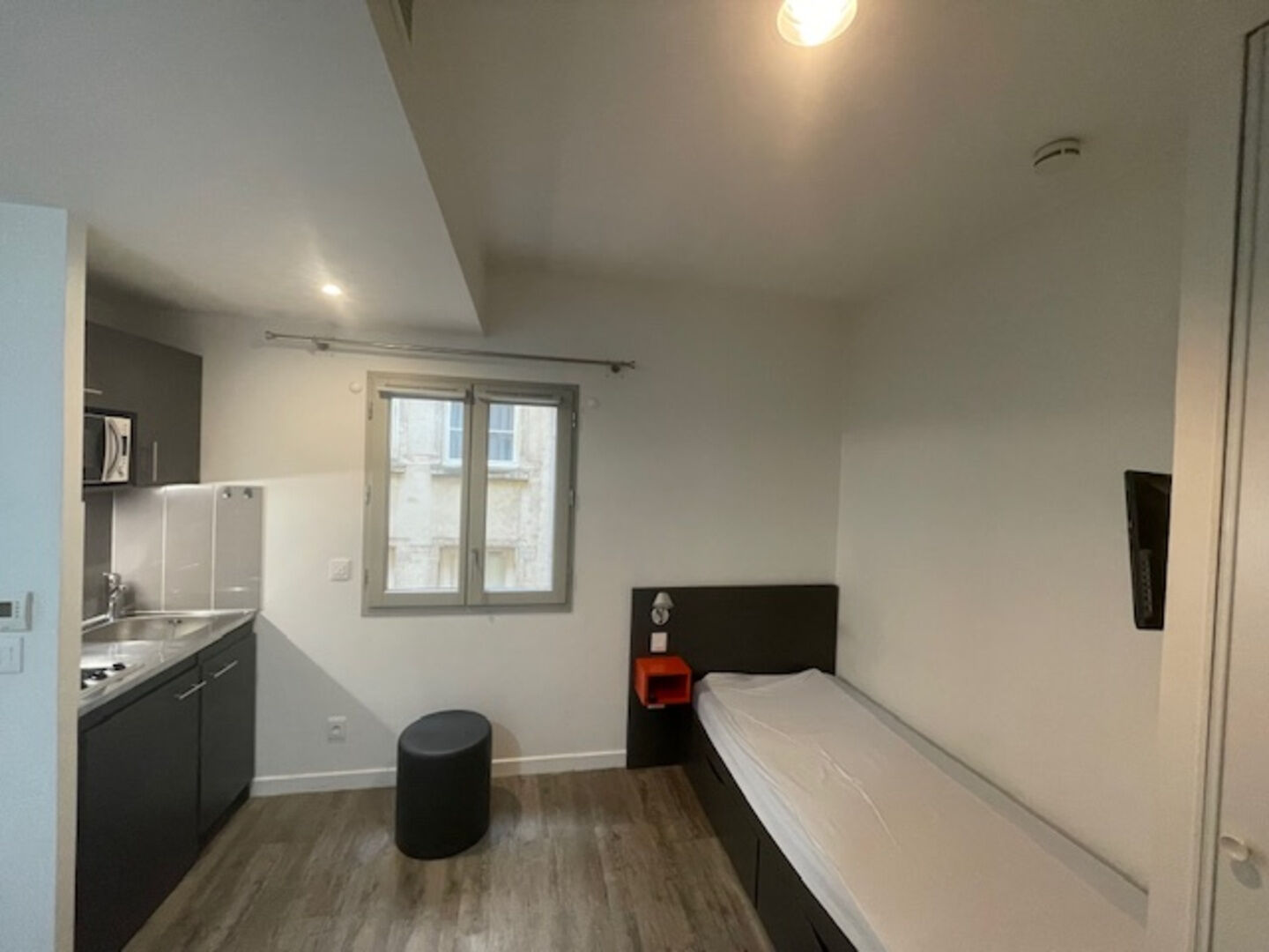 Appartement Lyon 2\u00e8me , 1 pi\u00e8ce(s) 15.64m2 2